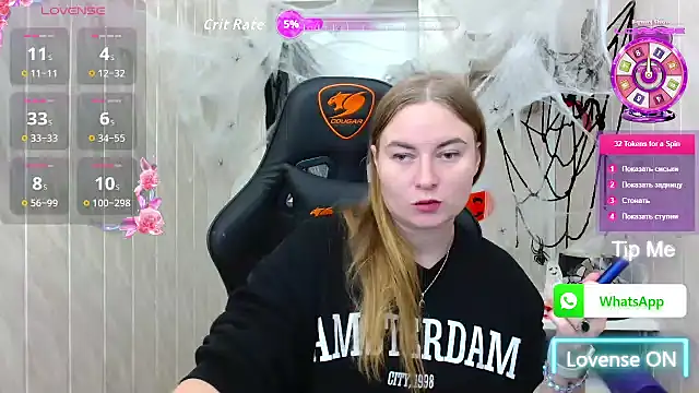 Snapshot of ElenaMaeer chatting on 18, 10, 2025 ElenaMaeer online show from 18, 10, 2025