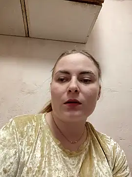 ElenaMaeer online show from 4, 12, 2025