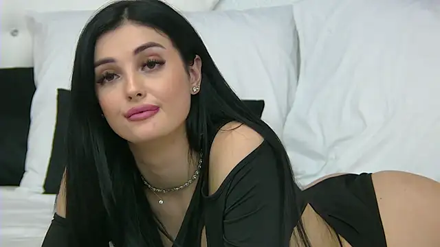 Snapshot of SophiaVilner chatting on 10, 1, 2025 SophiaVilner online show from 10, 1, 2025