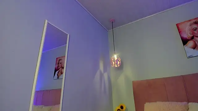Snapshot of ScarletGV chatting on 27, 4, 2026 ScarletGV online show from 27, 4, 2026