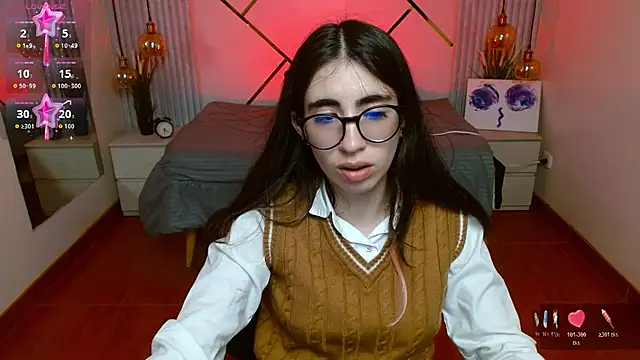 Snapshot of LenaRoses chatting on 13, 4, 2026 LenaRoses online show from 13, 4, 2026