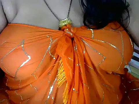 Snapshot of dramebaz_queen chatting on 9, 11, 2025 dramebaz queen online show from 9, 11, 2025