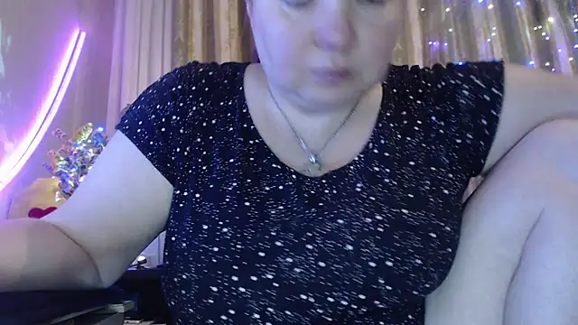 Snapshot of amorelara chatting on 5, 7, 2026 amorelara online show from 5, 7, 2026