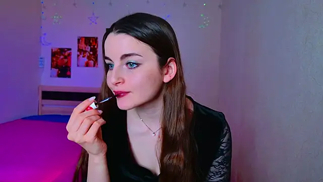 Miss Arwen online show from 10, 12, 2024