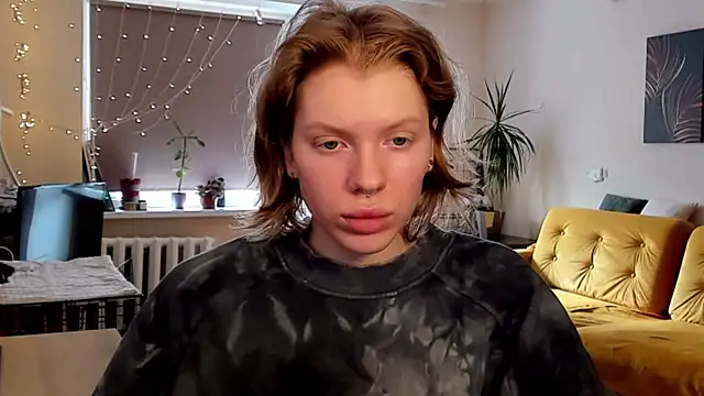 StellaDavis online show from 28, 2, 2025