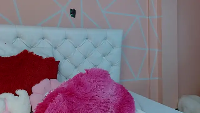 hantonella  online show from 17, 9, 2025