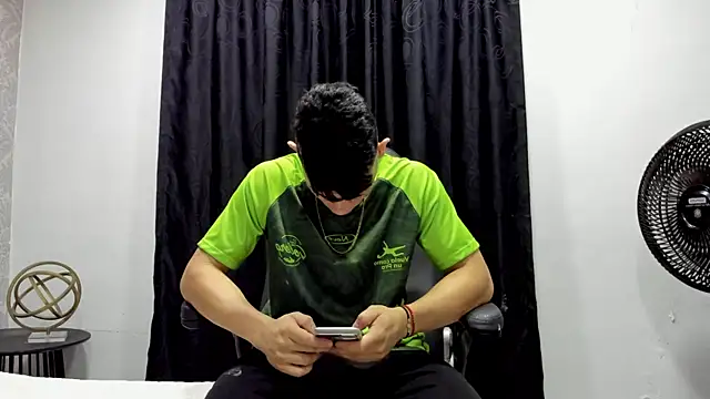 andrew rose  online show from 6, 12, 2024