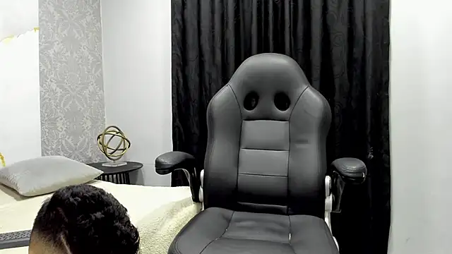 andrew rose  online show from 16, 12, 2024