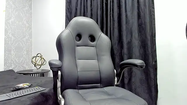 andrew rose  online show from 25, 12, 2024