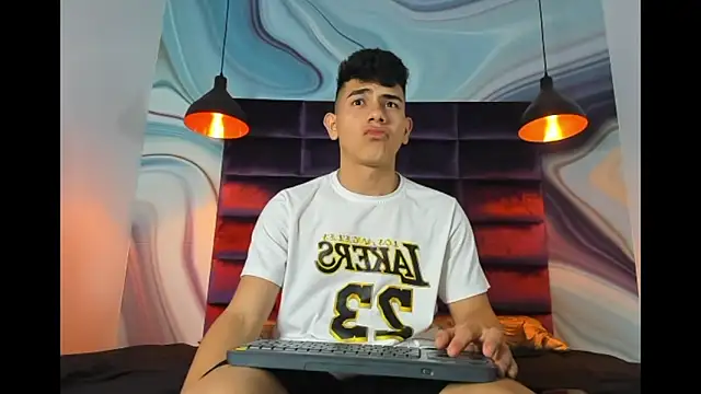 andrew rose  online show from 27, 12, 2024