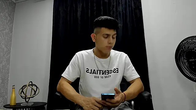 andrew rose  online show from 30, 1, 2025