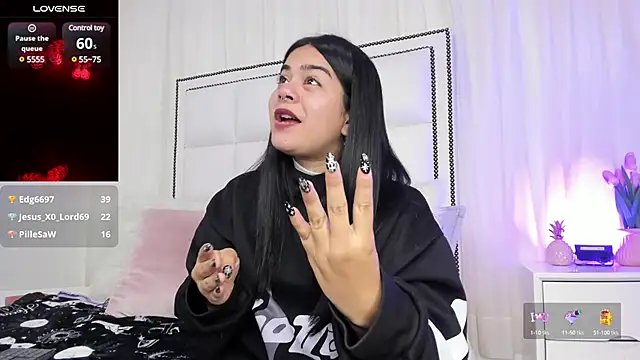 Snapshot of atena_hill chatting on 12, 1, 2025 atena hill online show from 12, 1, 2025