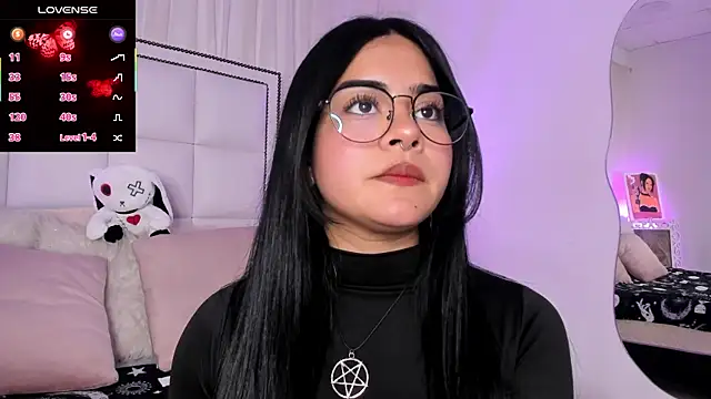 Snapshot of atena_hill chatting on 6, 3, 2025 atena hill online show from 6, 3, 2025