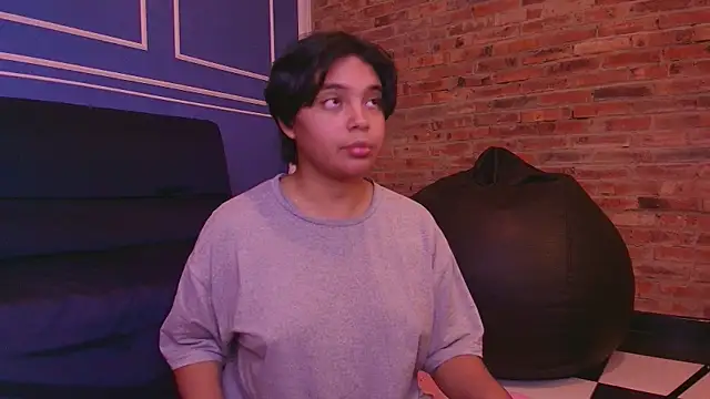 Emmapark  online show from 3, 11, 2025