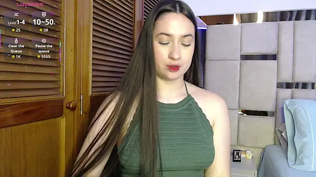 sofiaduque 26 online show from 4, 5, 2026