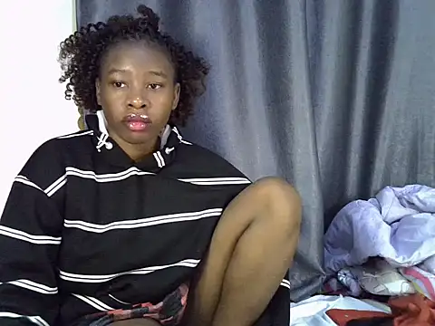 Snapshot of Novah_ chatting on 13, 7, 2026 Novah online show from 13, 7, 2026