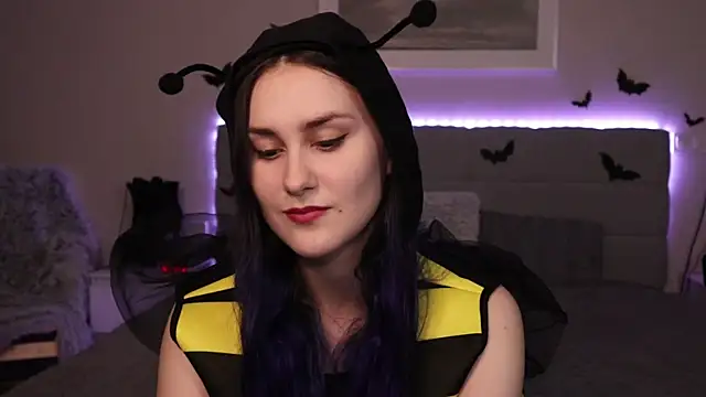 Snapshot of Erotic_Synth_Goddess chatting on 25, 10, 2025 Erotic Synth Goddess online show from 25, 10, 2025