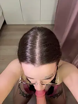 Snapshot of fuckdoll_18 chatting on 17, 10, 2025 fuckdoll 18 online show from 17, 10, 2025