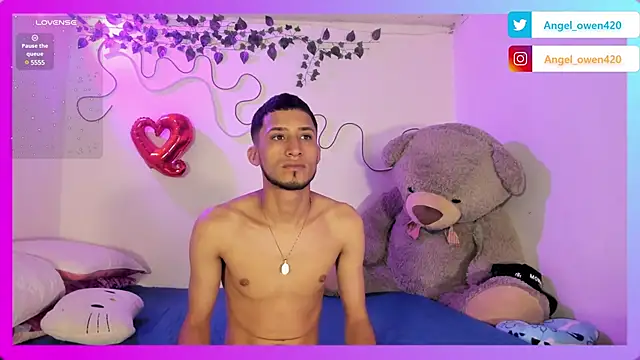 Snapshot of Angel_owen1 chatting on 4, 12, 2024 Angel owen1 online show from 4, 12, 2024