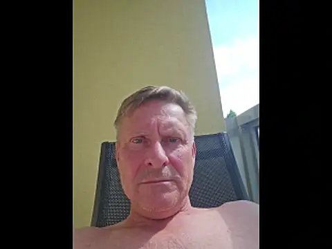 Snapshot of johnnym1 chatting on 16, 6, 2026 johnnym1 online show from 16, 6, 2026