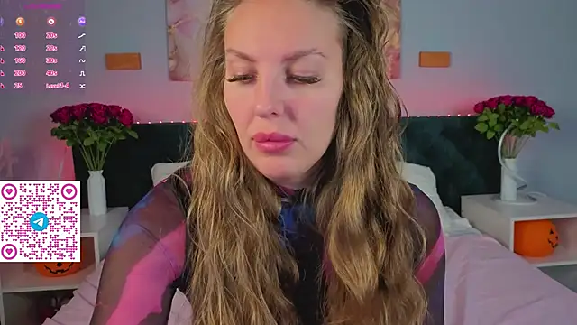 Kelly Hardy online show from 9, 11, 2025