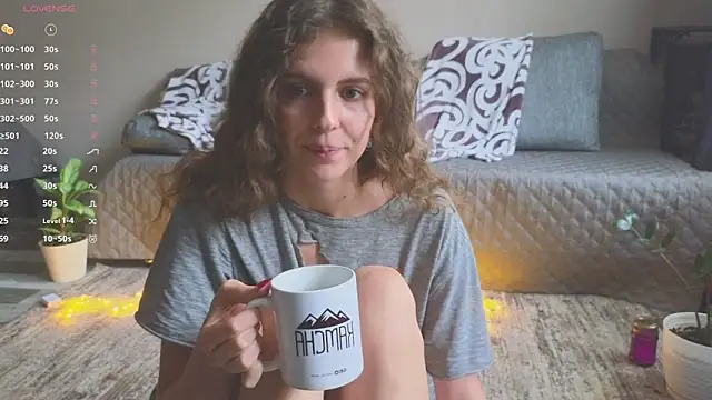 Snapshot of Sereta_Finn chatting on 21, 9, 2025 Sereta Finn online show from 21, 9, 2025