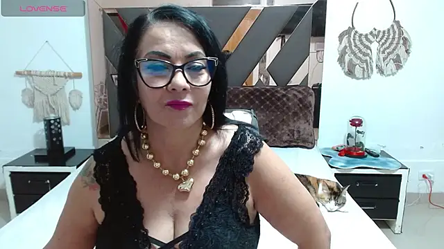 Snapshot of lindaesmeralda chatting on 4, 2, 2025 lindaesmeralda online show from 4, 2, 2025