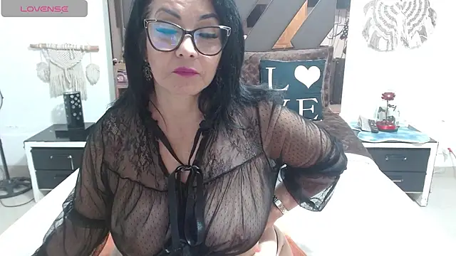 Snapshot of lindaesmeralda chatting on 26, 2, 2025 lindaesmeralda online show from 26, 2, 2025