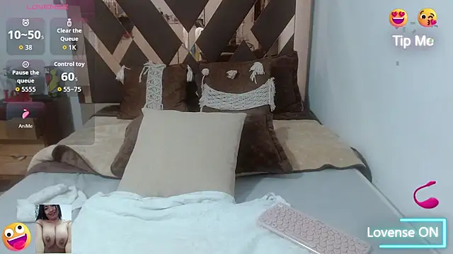 Snapshot of lindaesmeralda chatting on 19, 1, 2026 lindaesmeralda online show from 19, 1, 2026