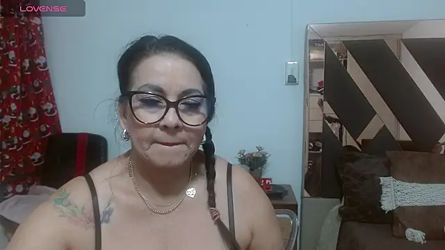 Snapshot of lindaesmeralda chatting on 20, 2, 2026 lindaesmeralda online show from 20, 2, 2026