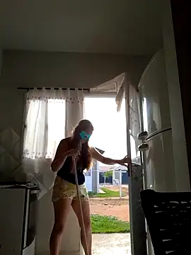 Snapshot of MILEIDE980 chatting on 7, 10, 2025 MILEIDE980 online show from 7, 10, 2025