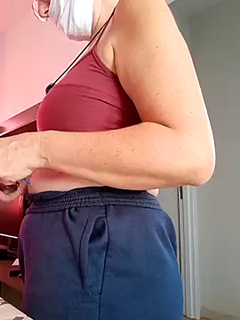 Snapshot of MILEIDE980 chatting on 28, 10, 2025 MILEIDE980 online show from 28, 10, 2025