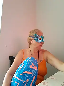 Snapshot of MILEIDE980 chatting on 3, 11, 2025 MILEIDE980 online show from 3, 11, 2025