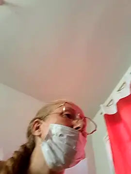 Snapshot of MILEIDE980 chatting on 7, 11, 2025 MILEIDE980 online show from 7, 11, 2025