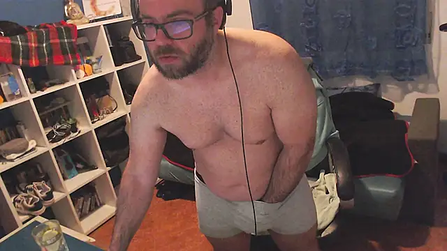 ravingr4d4 online show from 13, 2, 2025