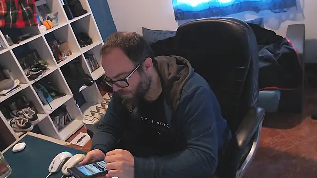 ravingr4d4 online show from 13, 2, 2025