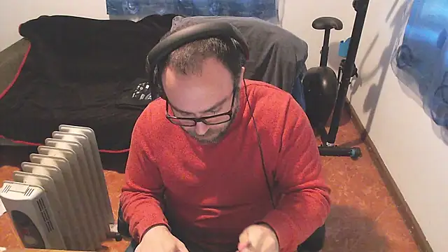 ravingr4d4 online show from 14, 2, 2025