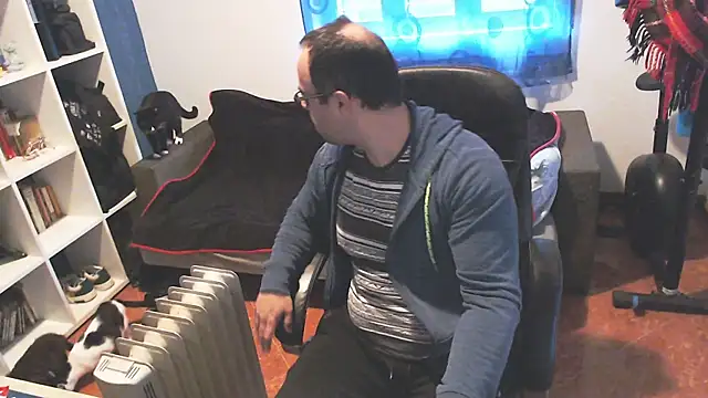 ravingr4d4 online show from 18, 2, 2025