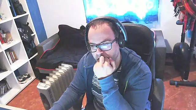 ravingr4d4 online show from 18, 2, 2025