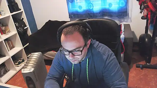 ravingr4d4 online show from 19, 2, 2025