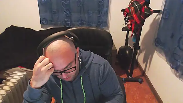 ravingr4d4 online show from 19, 2, 2025