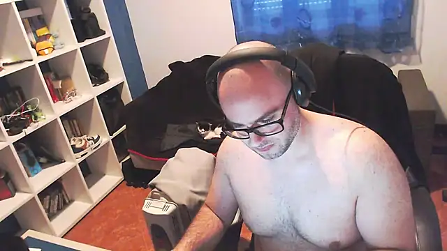 ravingr4d4 online show from 21, 2, 2025