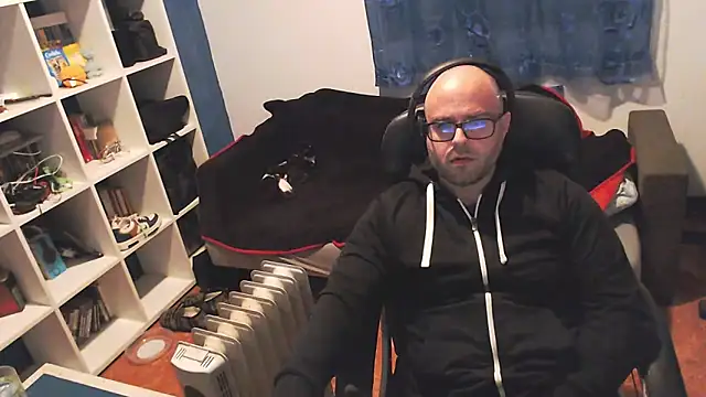 ravingr4d4 online show from 21, 2, 2025