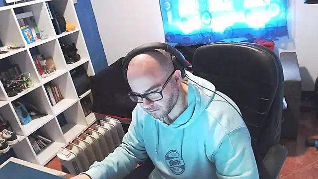 ravingr4d4 online show from 24, 2, 2025