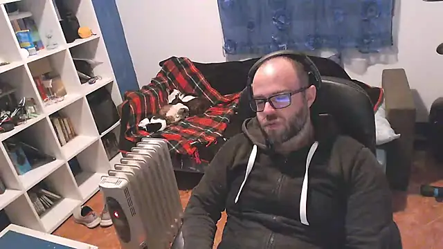 ravingr4d4 online show from 17, 3, 2025