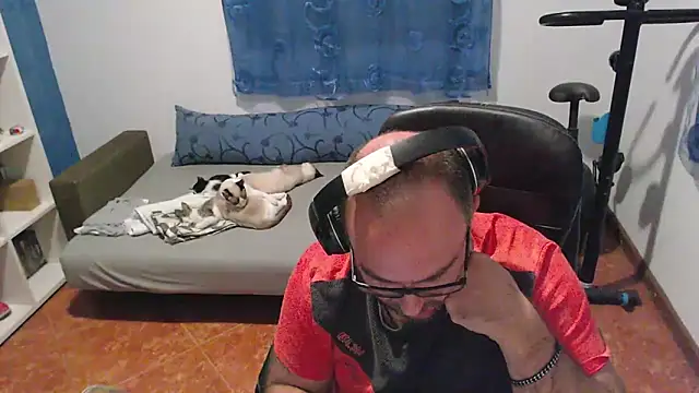 ravingr4d4 online show from 28, 9, 2025