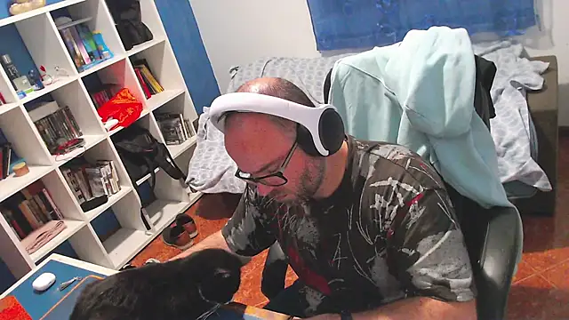 ravingr4d4 online show from 8, 5, 2026