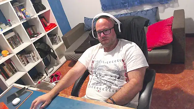 ravingr4d4 online show from 18, 6, 2026