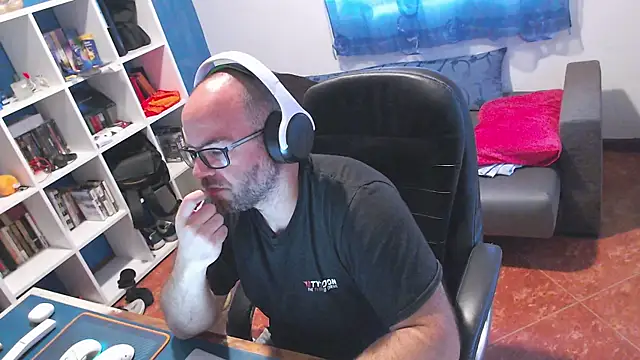 ravingr4d4 online show from 26, 6, 2026