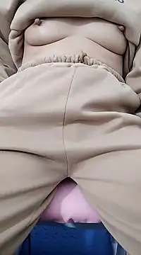 SweetGirl2k2 online show from 19, 1, 2025